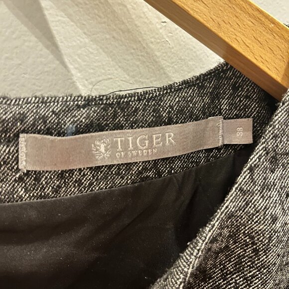 very chic wool dress - Picture 2 of 7